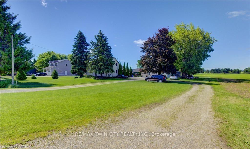 Photo 4 of 5315 81 Line, North Perth, Elma — HOMEH