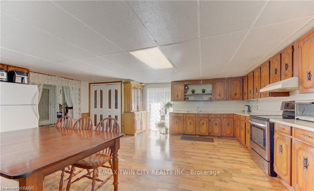 Photo 9 of 5315 81 Line, North Perth, Elma — HOMEH