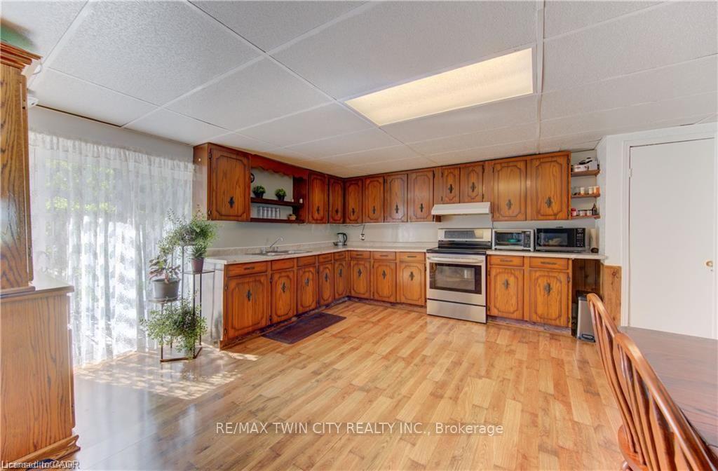 Photo 12 of 5315 81 Line, North Perth, Elma — HOMEH