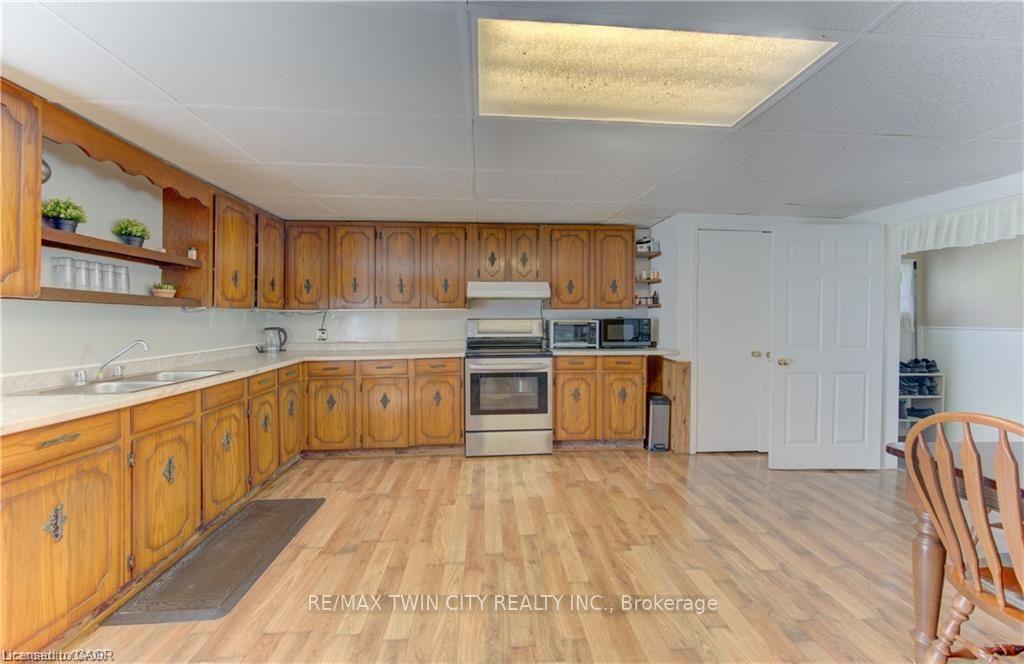 Photo 13 of 5315 81 Line, North Perth, Elma — HOMEH