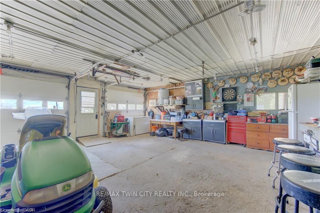Photo 33 of 5315 81 Line, North Perth, Elma — HOMEH