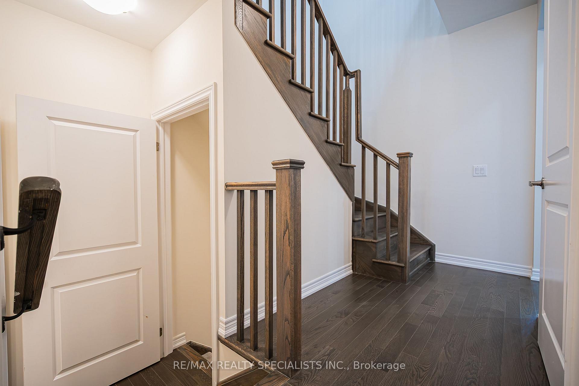 Photo 5 of 225 Broadacre Drive, Kitchener, Brigadoon — HOMEH