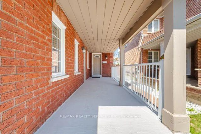 Photo 5 of 92 Orchid Drive, Brampton, Northwest Sandalwood Parkway — HOMEH