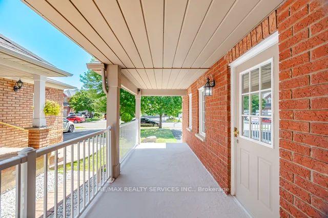 Photo 6 of 92 Orchid Drive, Brampton, Northwest Sandalwood Parkway — HOMEH