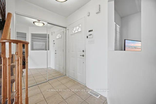Photo 8 of 92 Orchid Drive, Brampton, Northwest Sandalwood Parkway — HOMEH