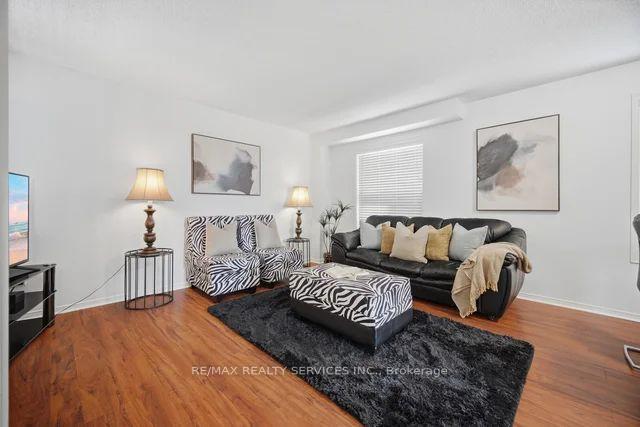 Photo 11 of 92 Orchid Drive, Brampton, Northwest Sandalwood Parkway — HOMEH