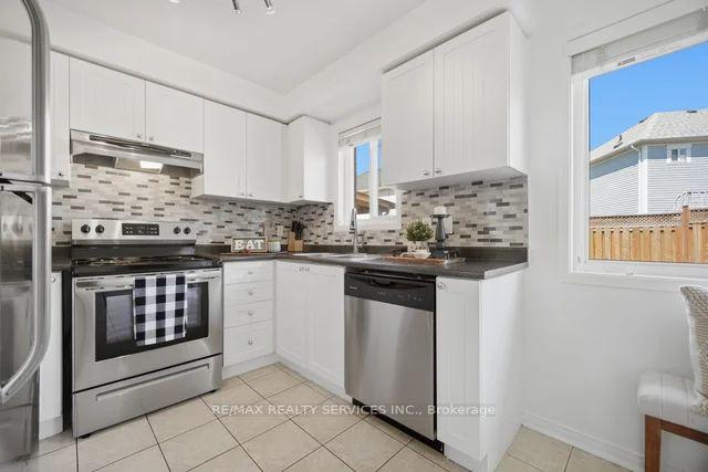Photo 17 of 92 Orchid Drive, Brampton, Northwest Sandalwood Parkway — HOMEH