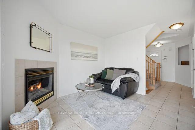 Photo 23 of 92 Orchid Drive, Brampton, Northwest Sandalwood Parkway — HOMEH