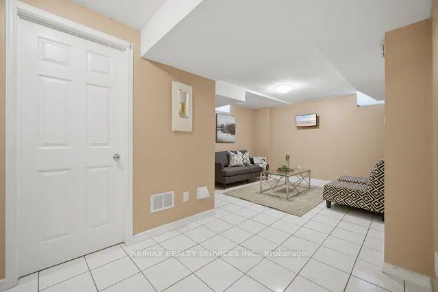 Photo 43 of 92 Orchid Drive, Brampton, Northwest Sandalwood Parkway — HOMEH