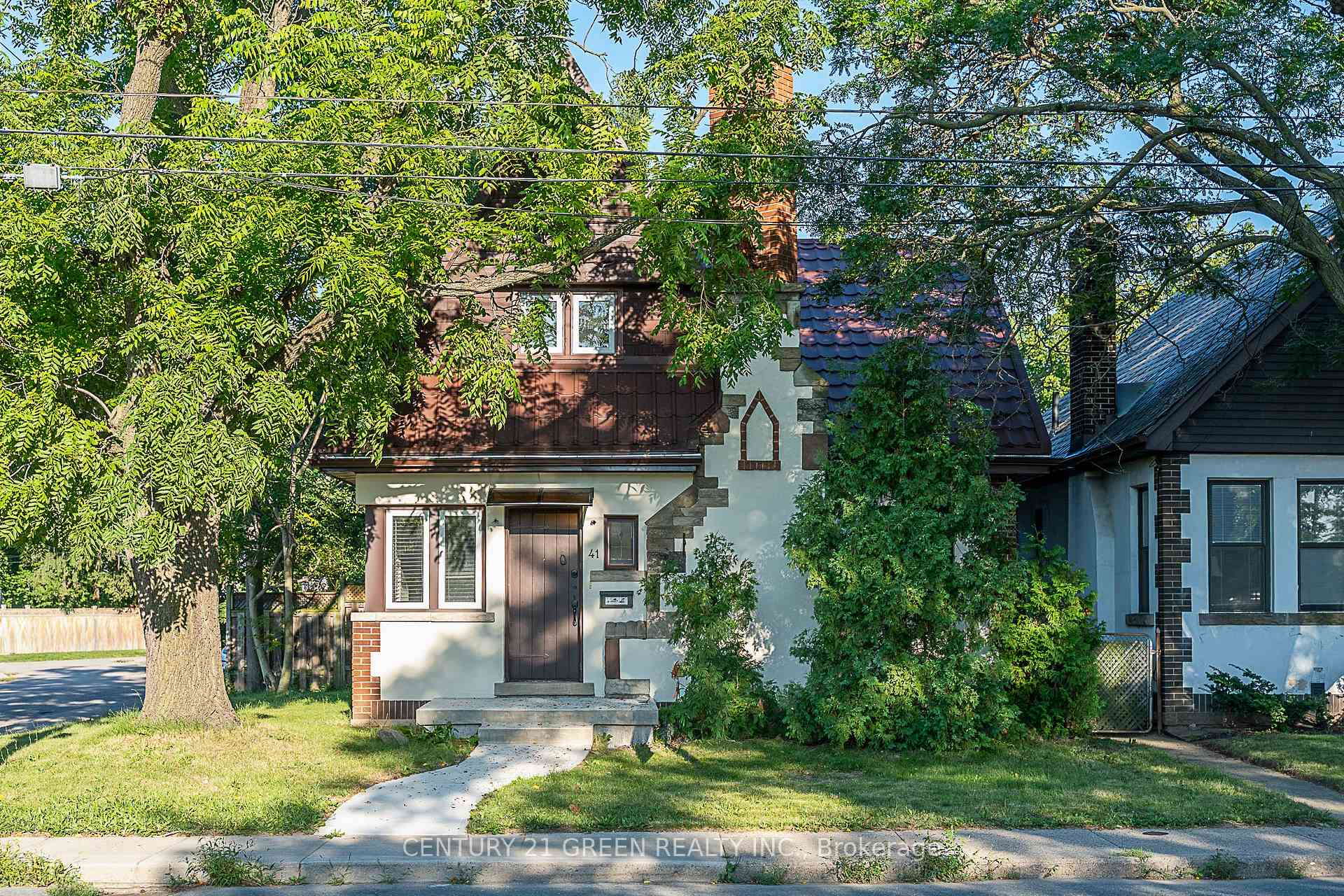 Photo 1 of 41 Paradise Road S, Hamilton, Westdale — HOMEH