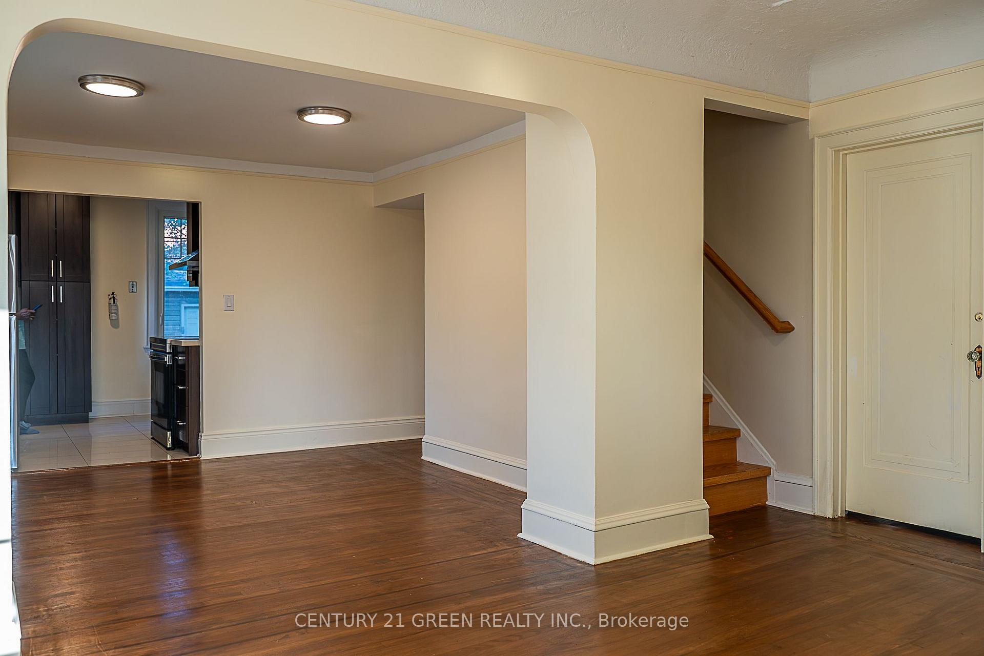 Photo 4 of 41 Paradise Road S, Hamilton, Westdale — HOMEH