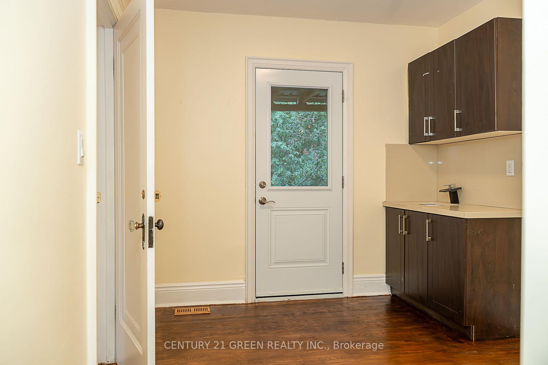 Photo 13 of 41 Paradise Road S, Hamilton, Westdale — HOMEH