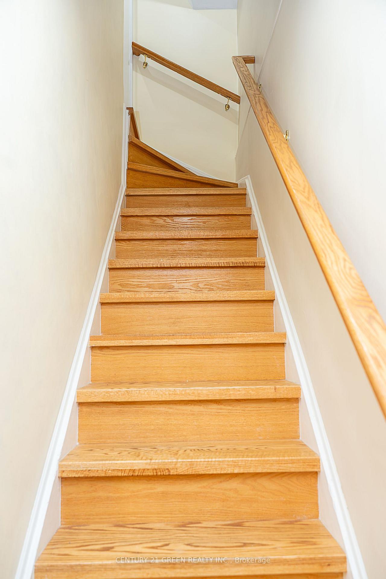 Photo 18 of 41 Paradise Road S, Hamilton, Westdale — HOMEH