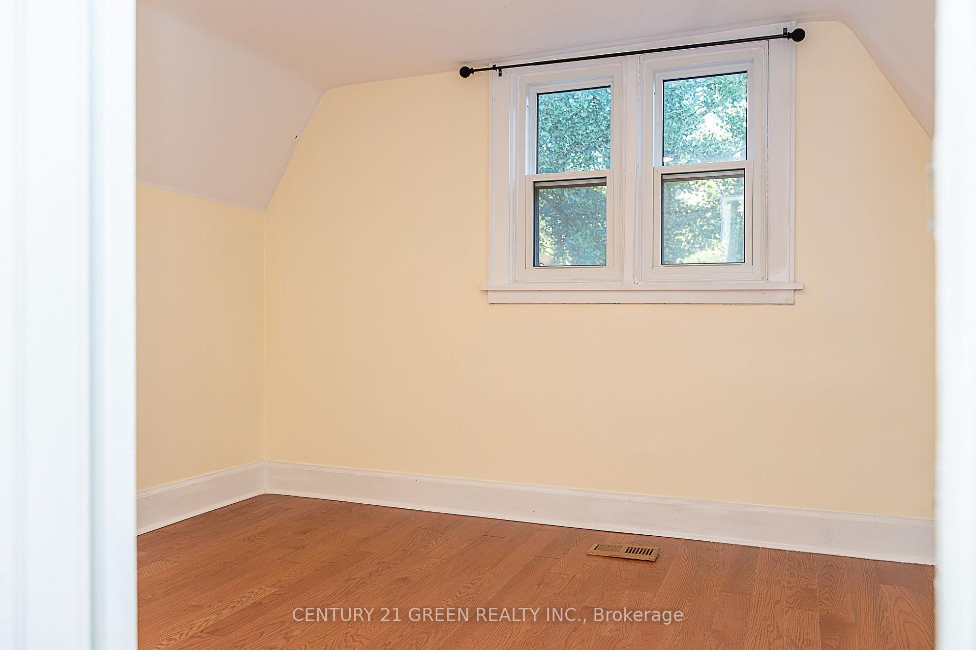 Photo 19 of 41 Paradise Road S, Hamilton, Westdale — HOMEH