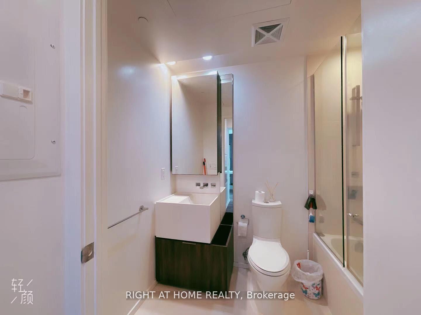 Photo 5 of Unit 2912, 1 Bloor Street E, Toronto, Church-Yonge Corridor — HOMEH
