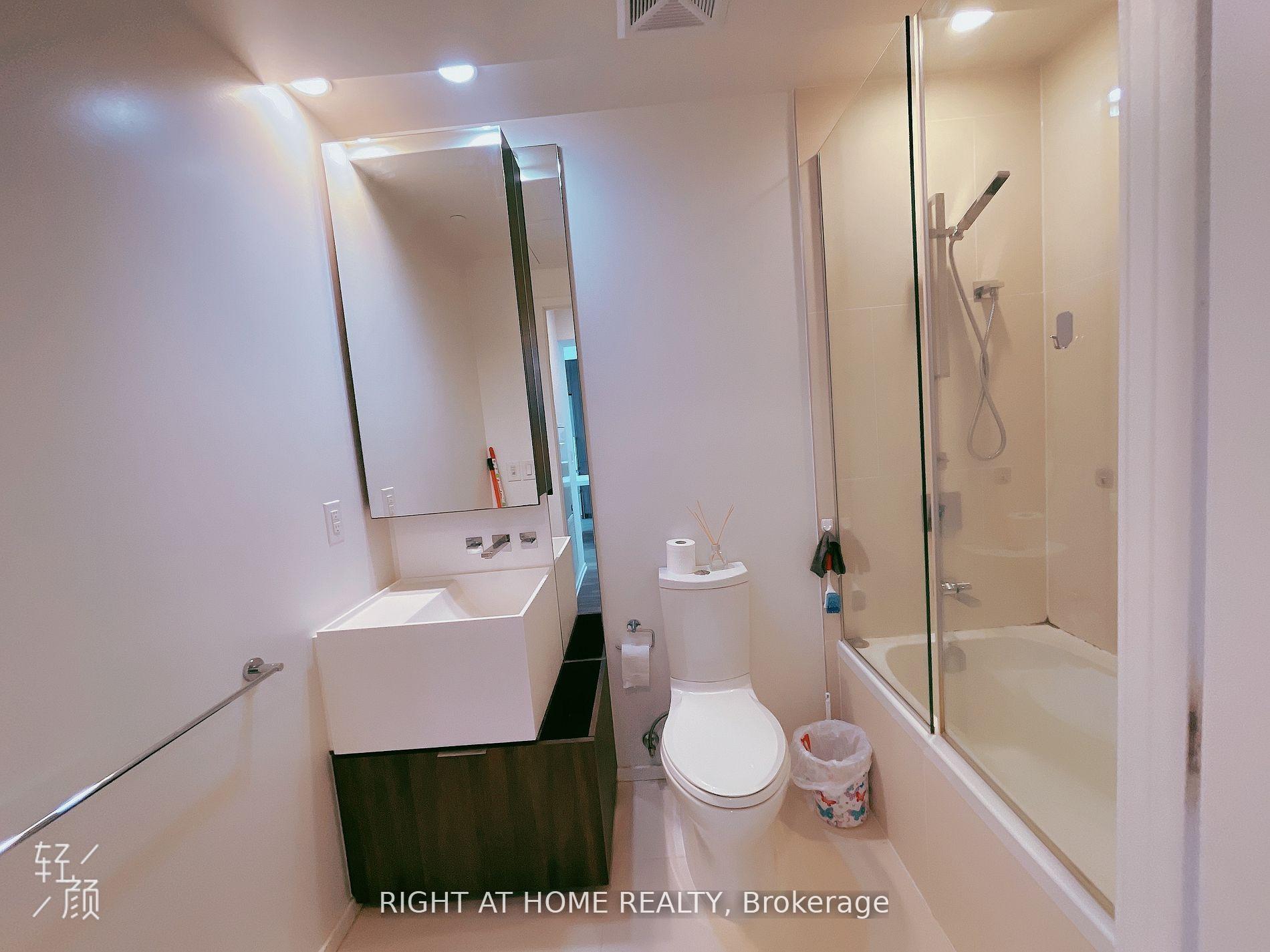Photo 7 of Unit 2912, 1 Bloor Street E, Toronto, Church-Yonge Corridor — HOMEH