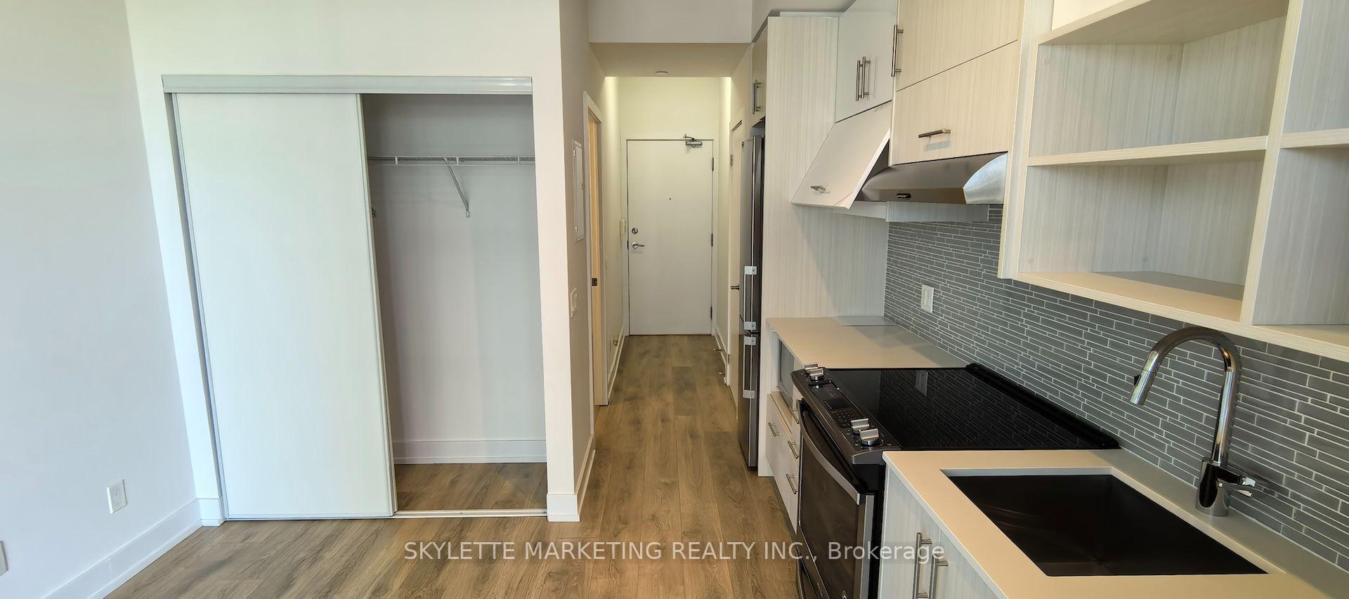 Photo 12 of Unit 609, 128 Fairview Mall Drive, North York, Don Valley Village — HOMEH