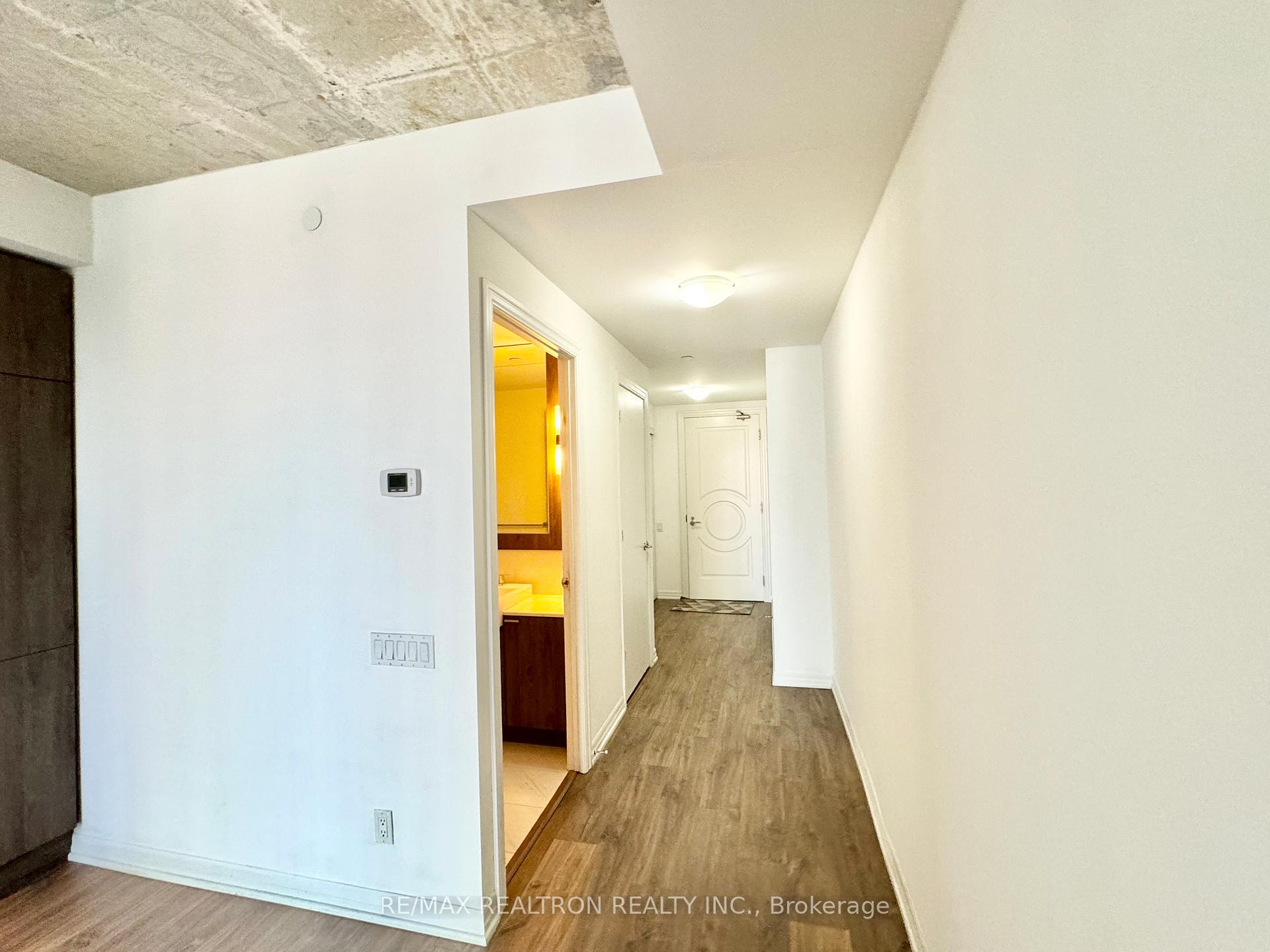 Photo 5 of Unit 1216, 88 Blue Jays Way, Toronto, Waterfront Communities — HOMEH