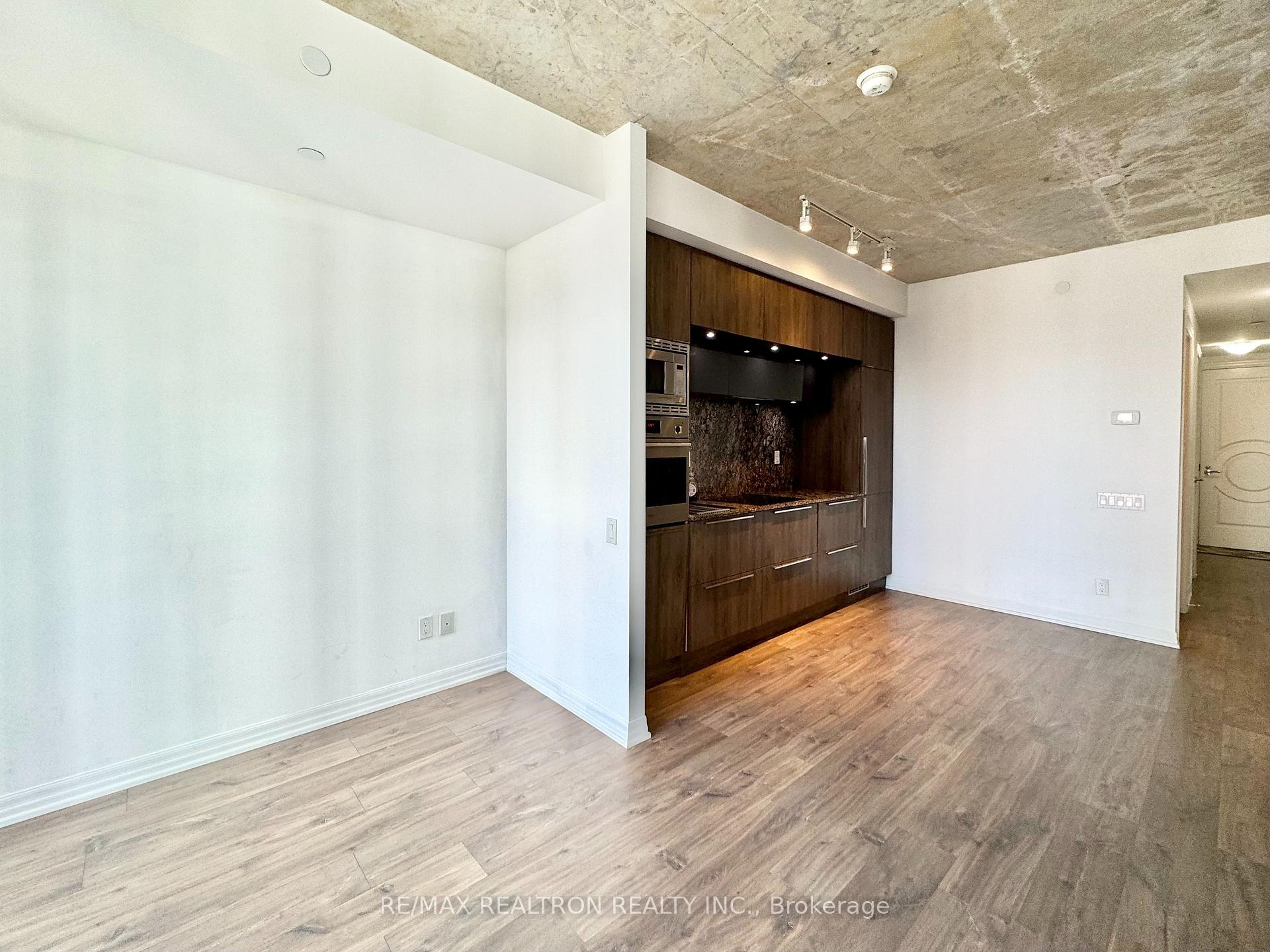 Photo 8 of Unit 1216, 88 Blue Jays Way, Toronto, Waterfront Communities — HOMEH