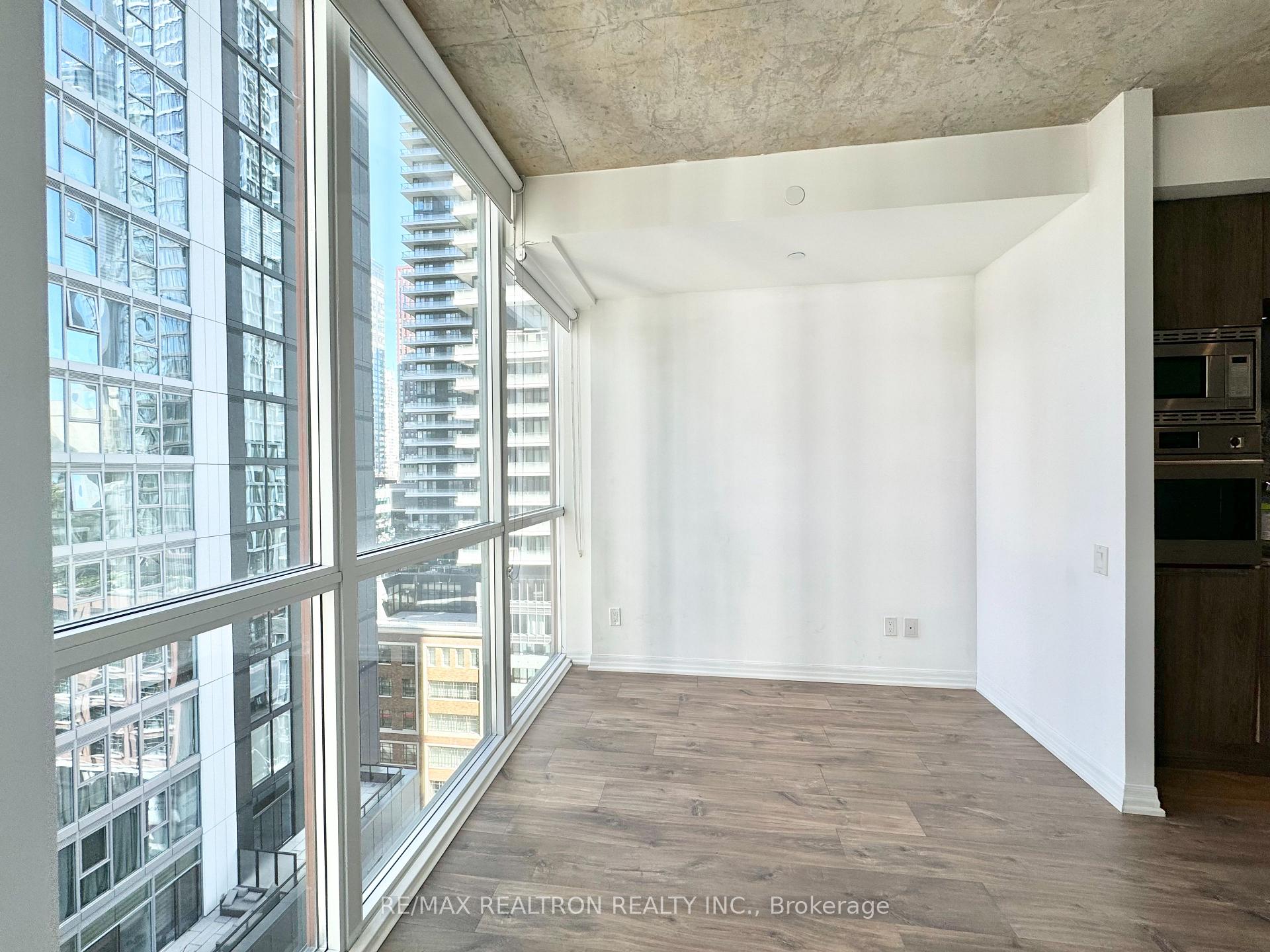 Photo 10 of Unit 1216, 88 Blue Jays Way, Toronto, Waterfront Communities — HOMEH