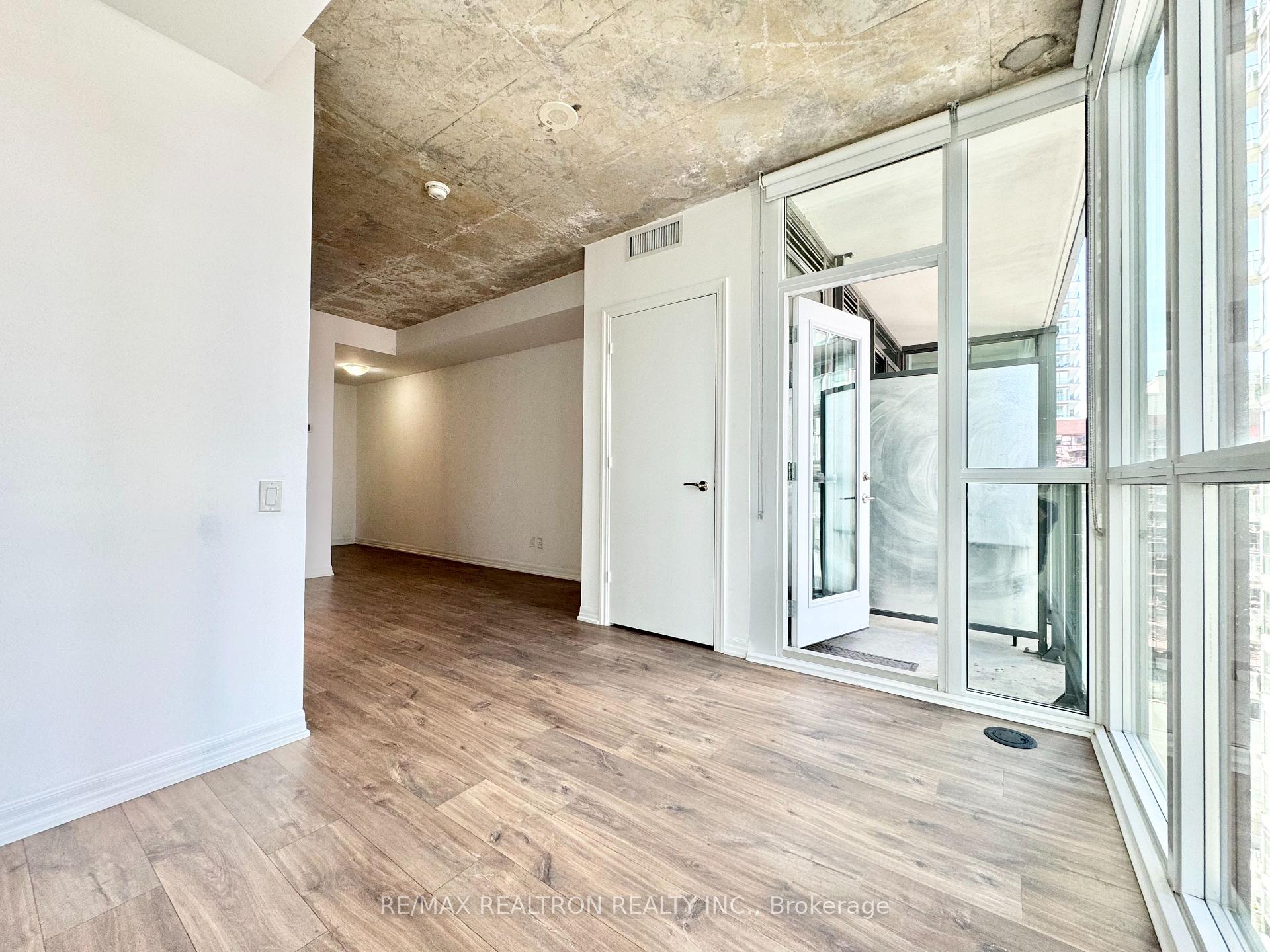 Photo 11 of Unit 1216, 88 Blue Jays Way, Toronto, Waterfront Communities — HOMEH