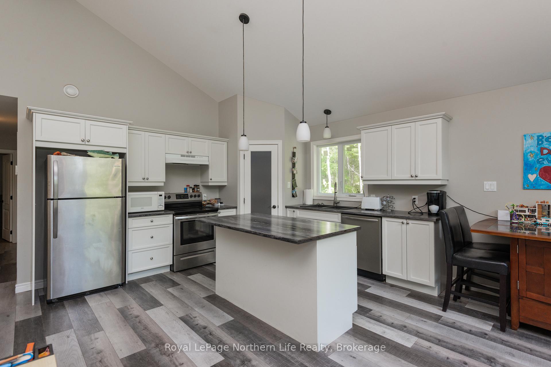 Photo 13 of 522 Hart Road, Callander — HOMEH