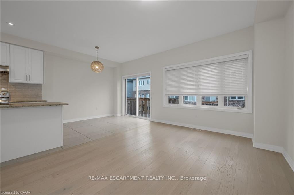 Photo 2 of 4086 Canby Street, Lincoln, Beamsville — HOMEH