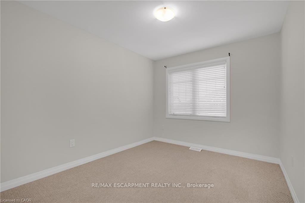 Photo 4 of 4086 Canby Street, Lincoln, Beamsville — HOMEH