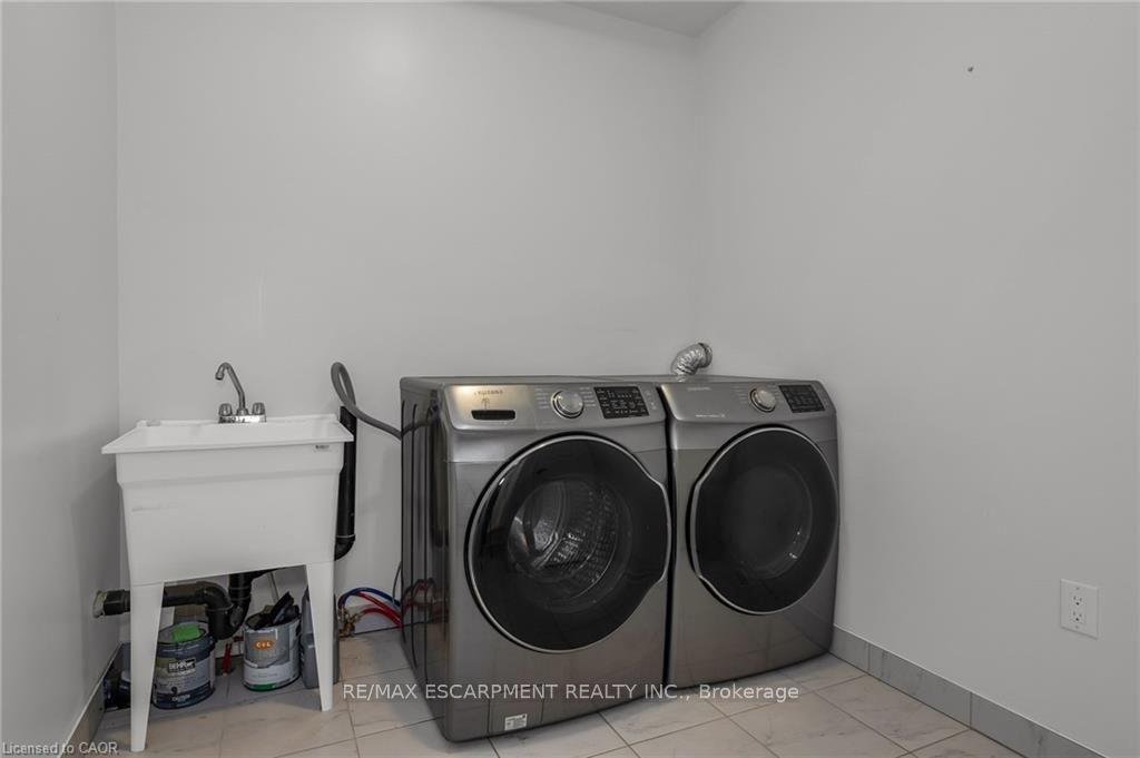 Photo 10 of 4086 Canby Street, Lincoln, Beamsville — HOMEH