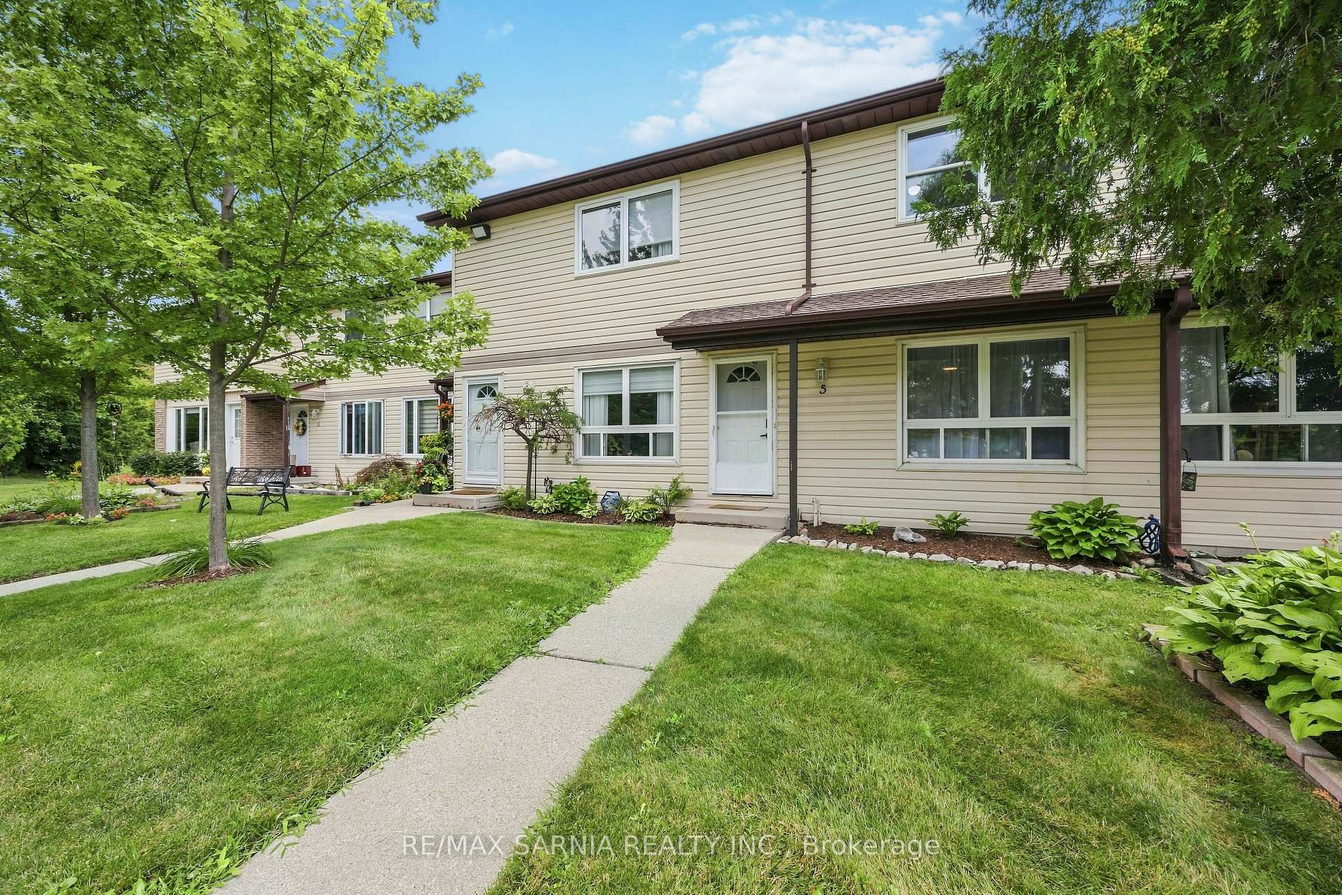 Photo 2 of Unit 5, 200 St Clair Boulevard, St. Clair — HOMEH