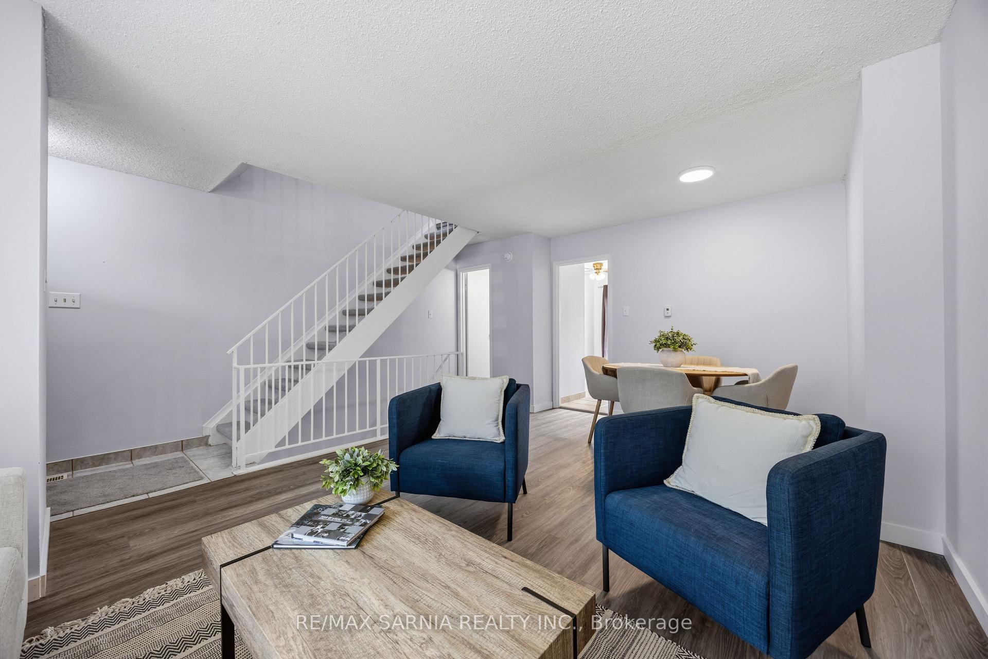 Photo 3 of Unit 5, 200 St Clair Boulevard, St. Clair — HOMEH