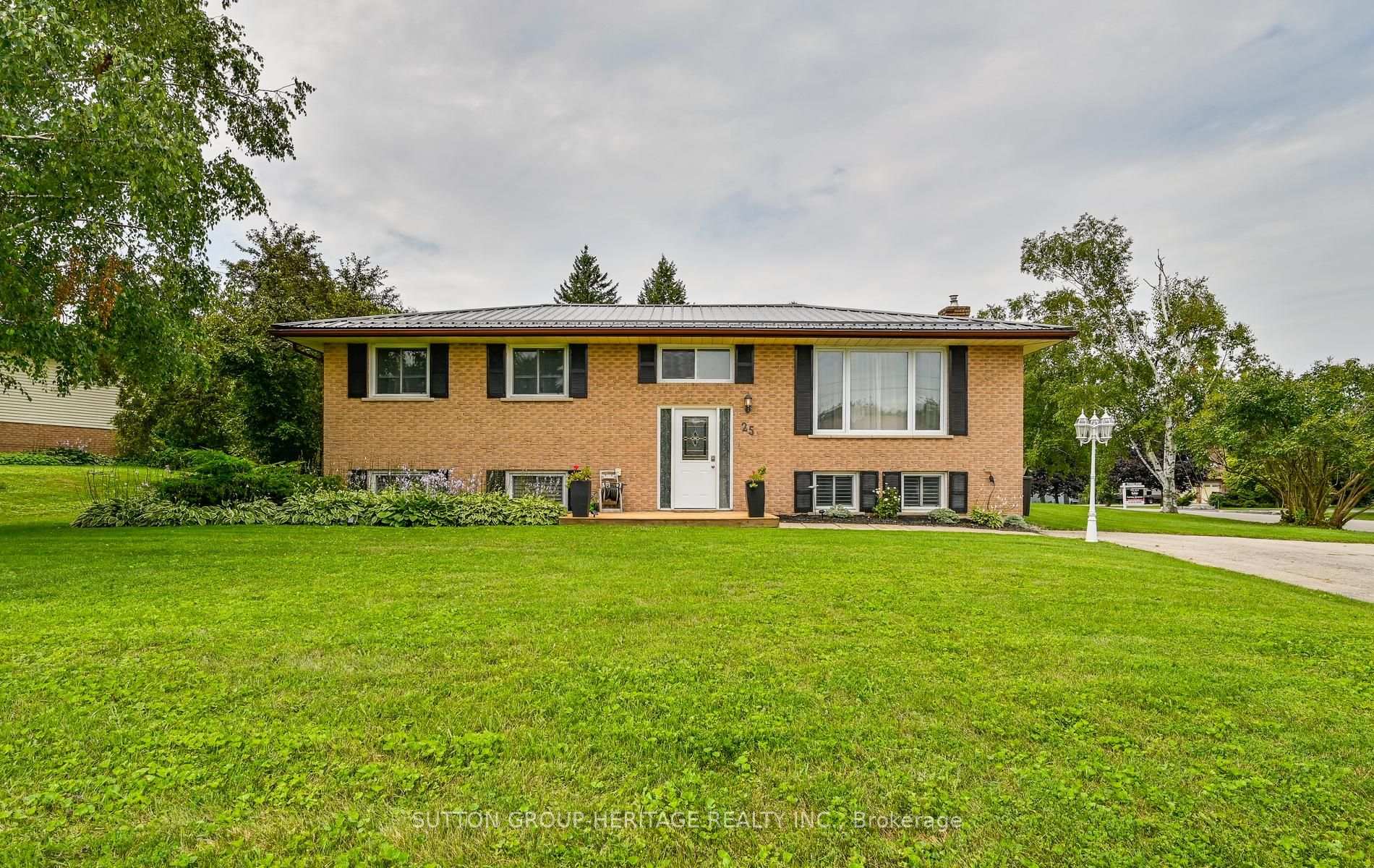Photo 1 of 25 Manvers Drive, Kawartha Lakes, Janetville — HOMEH