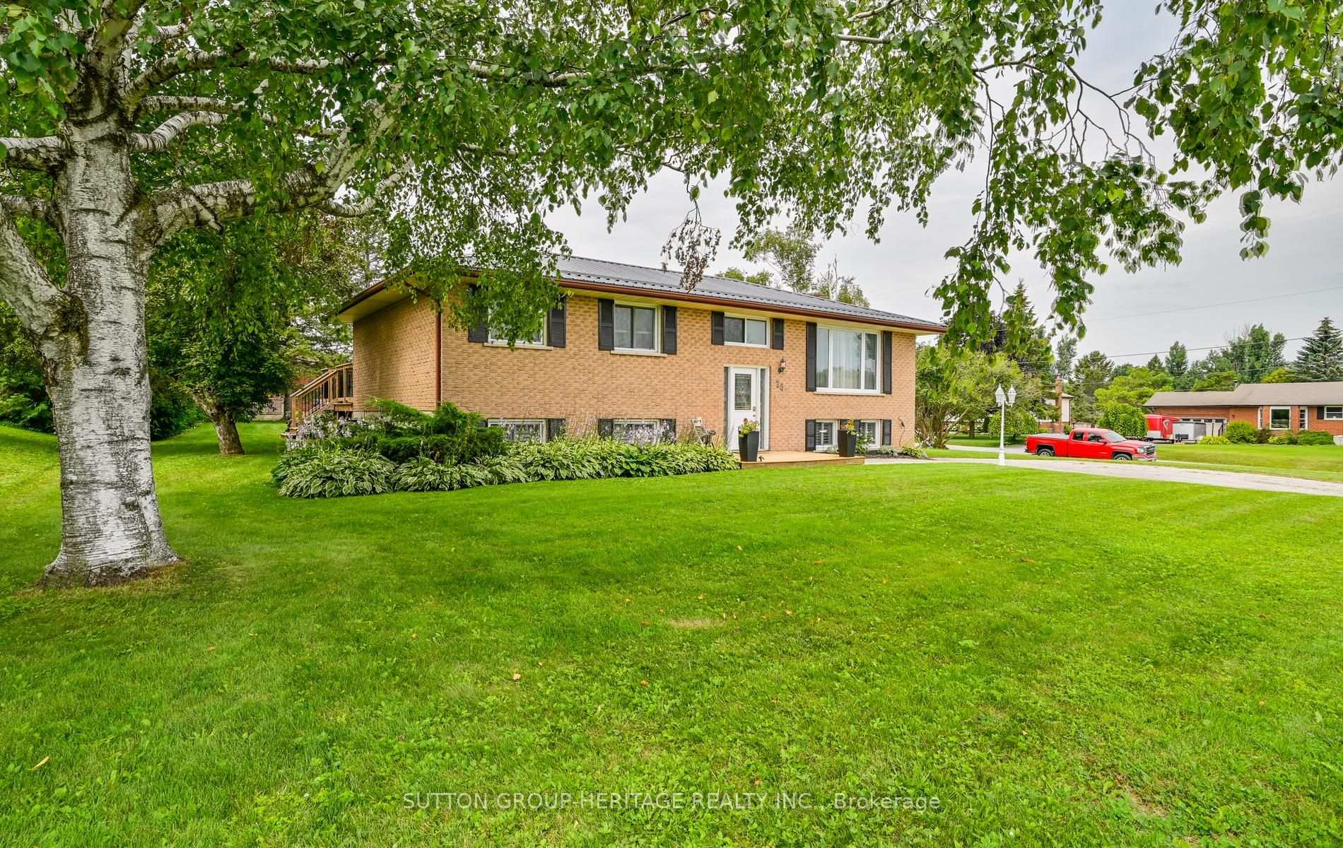 Photo 2 of 25 Manvers Drive, Kawartha Lakes, Janetville — HOMEH