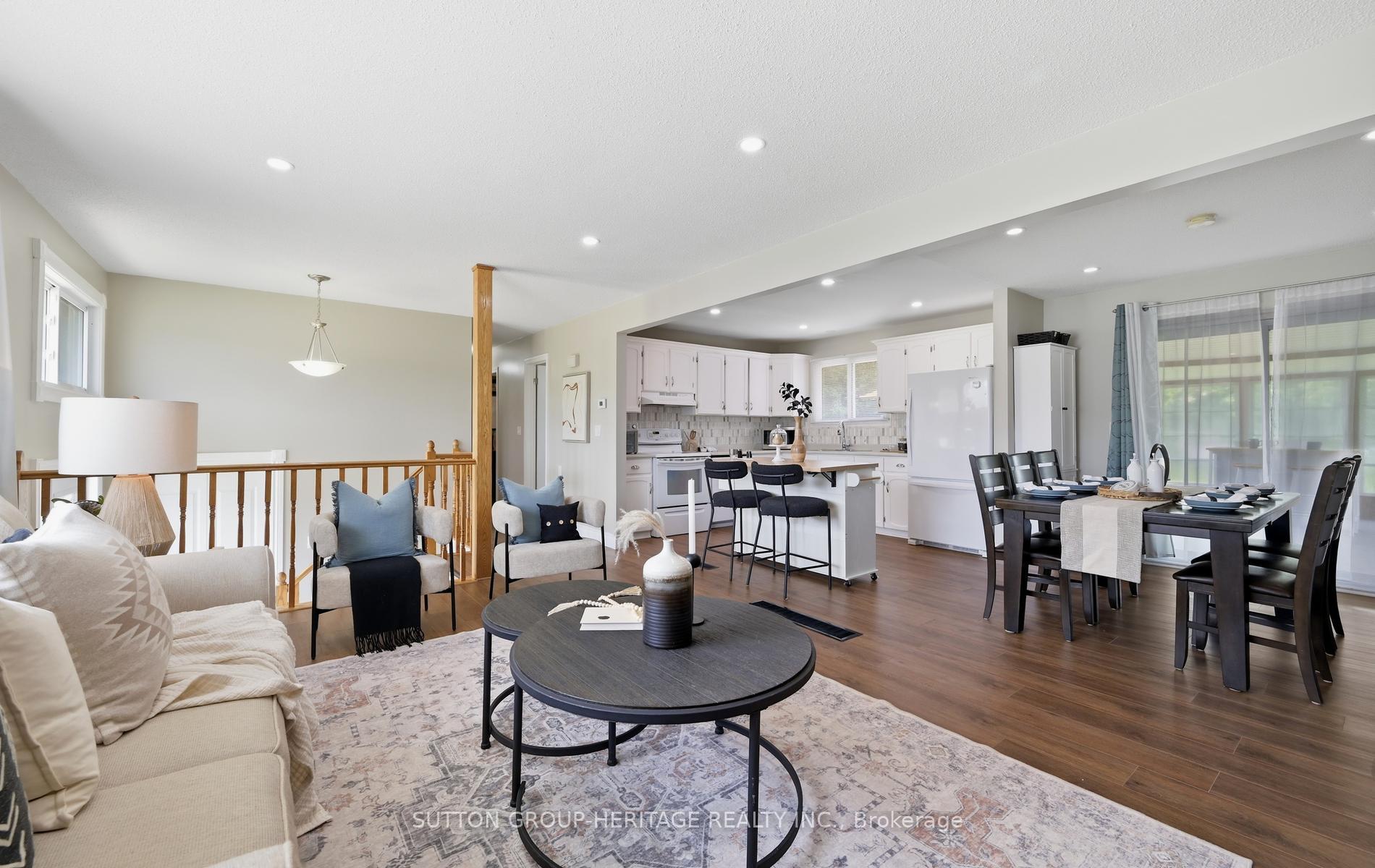 Photo 7 of 25 Manvers Drive, Kawartha Lakes, Janetville — HOMEH