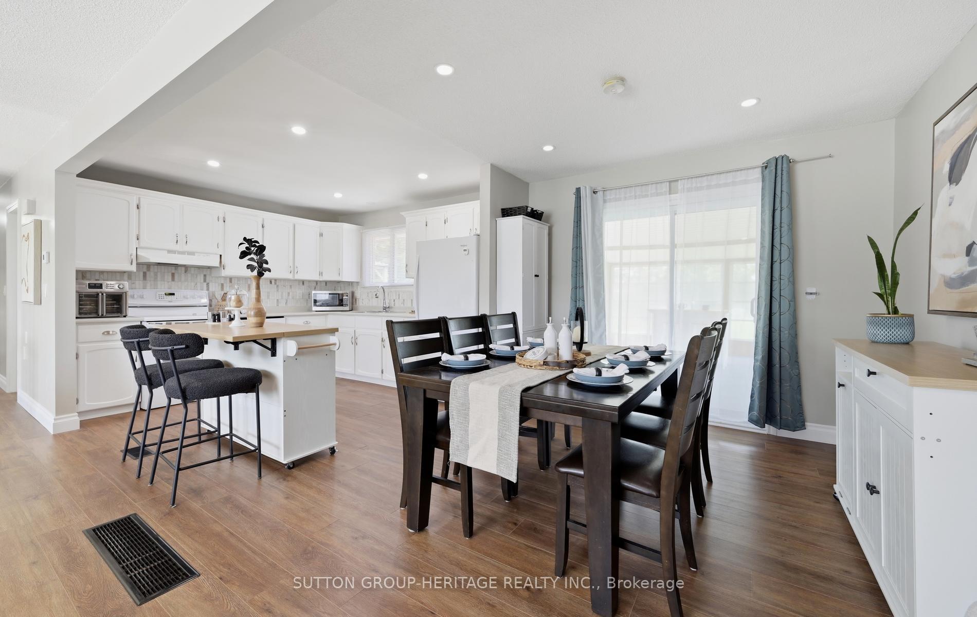 Photo 11 of 25 Manvers Drive, Kawartha Lakes, Janetville — HOMEH