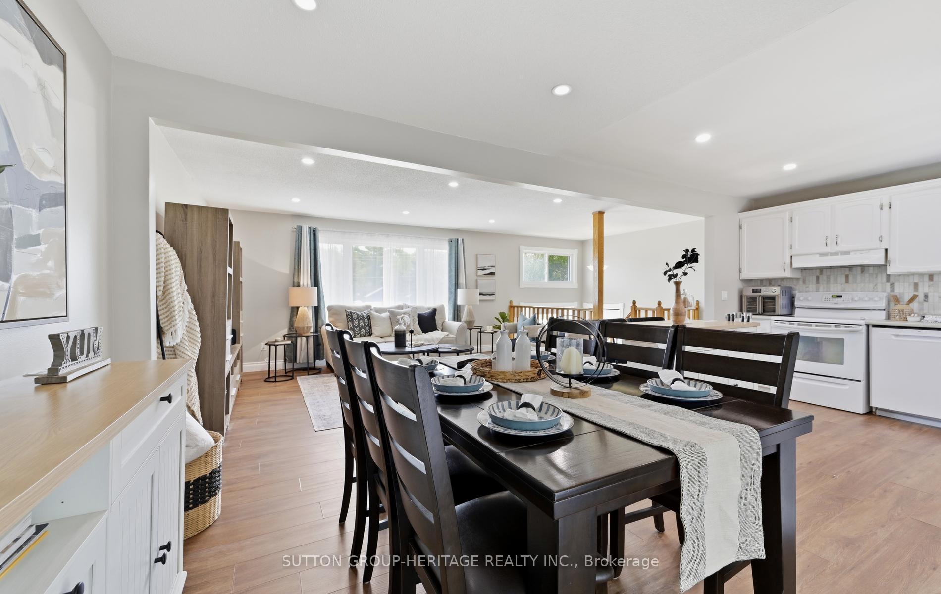 Photo 13 of 25 Manvers Drive, Kawartha Lakes, Janetville — HOMEH