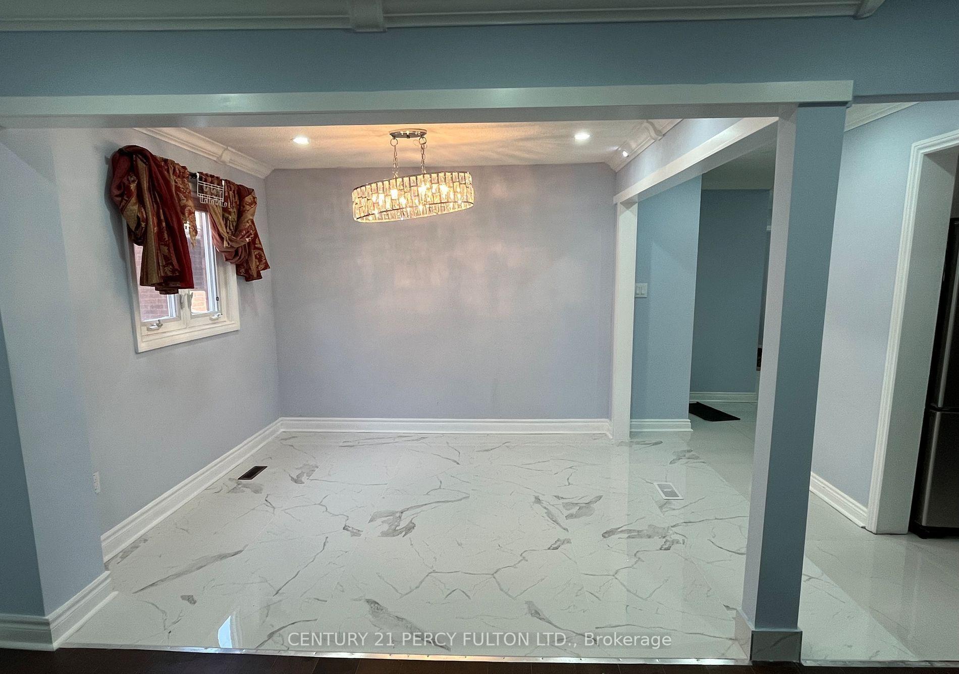 Photo 8 of 2034 Shay Drive, Pickering, Brock Ridge — HOMEH