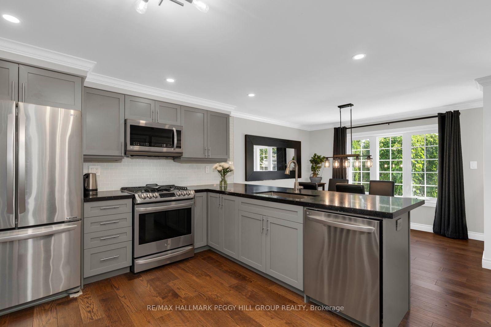 Photo 3 of 105 Columbia Road, Barrie, Holly — HOMEH