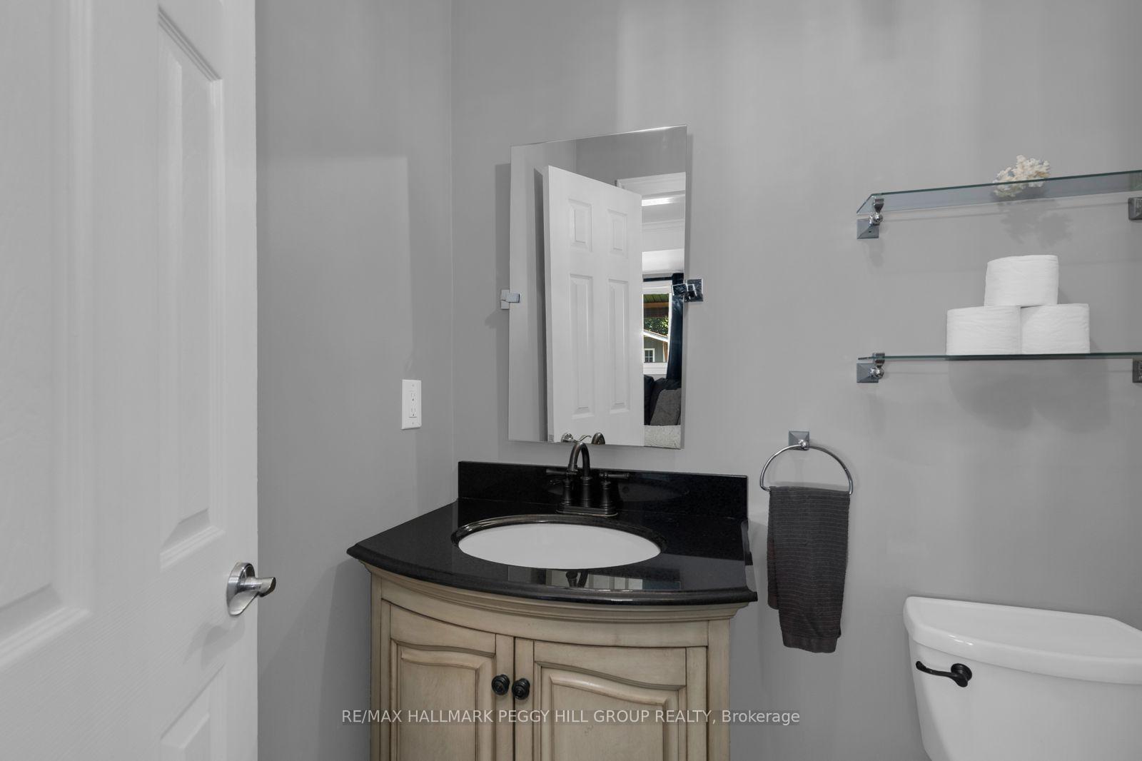 Photo 6 of 105 Columbia Road, Barrie, Holly — HOMEH