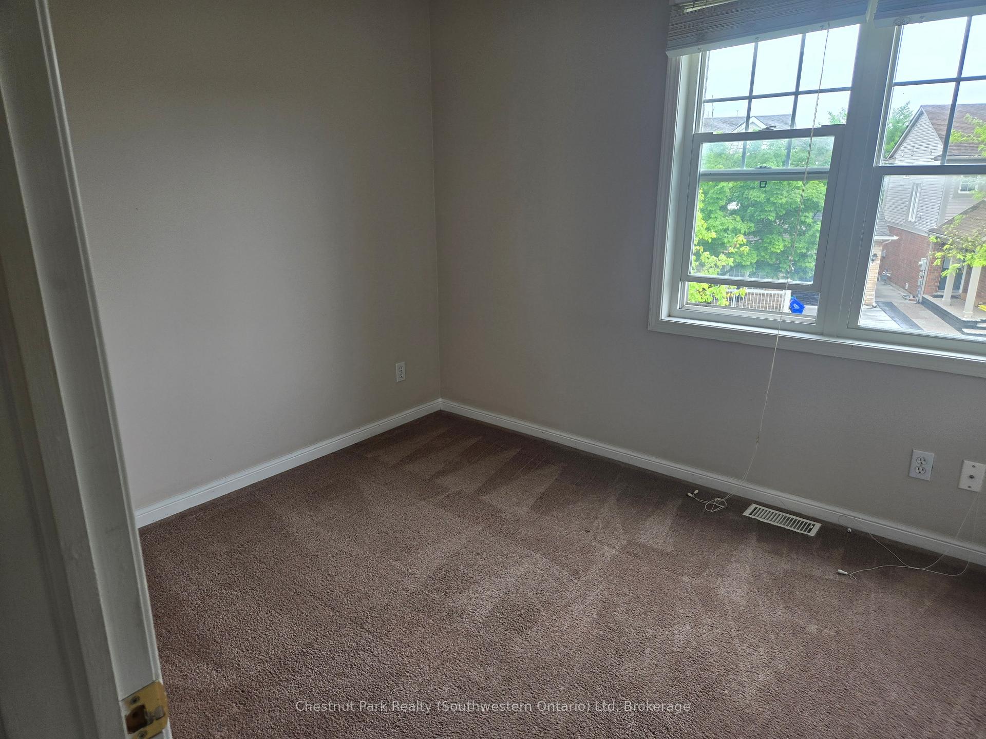 Photo 10 of 147 Baggs Crescent, Cambridge, Fiddlesticks — HOMEH