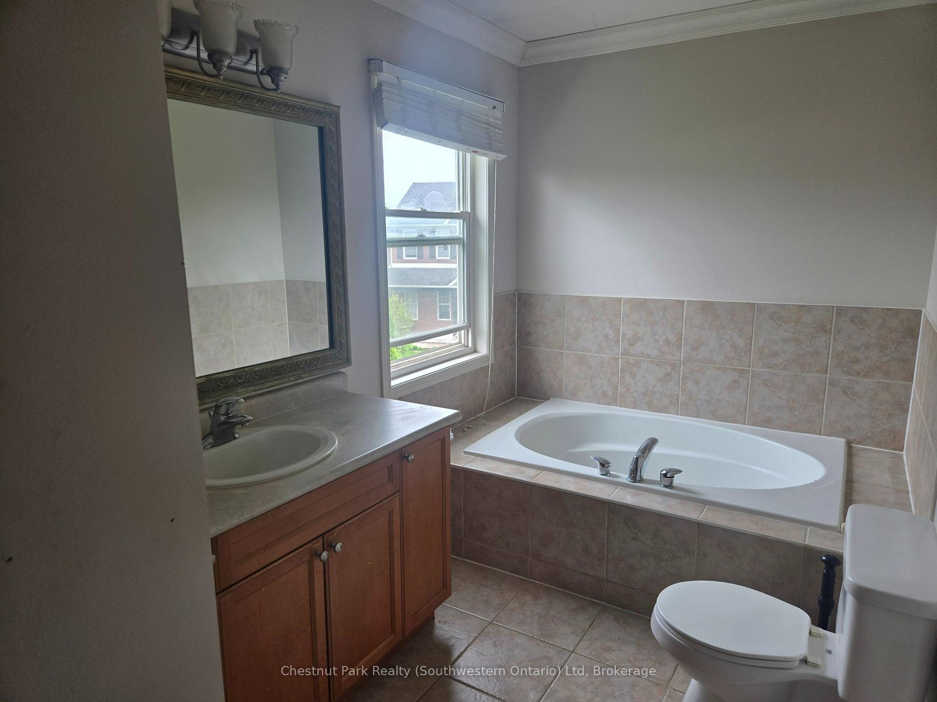 Photo 17 of 147 Baggs Crescent, Cambridge, Fiddlesticks — HOMEH