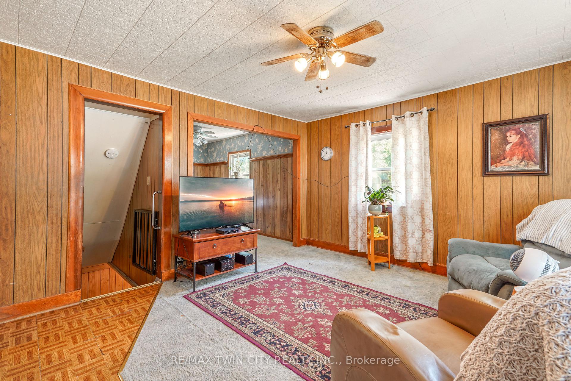 Photo 7 of 45 Wellington Street, Brant, Paris — HOMEH