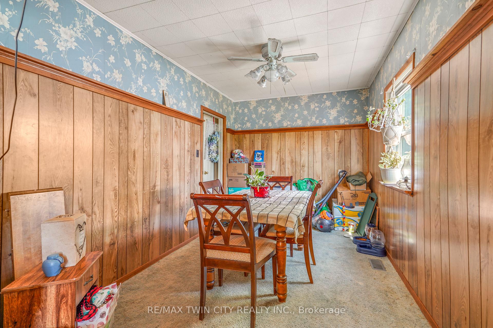Photo 9 of 45 Wellington Street, Brant, Paris — HOMEH