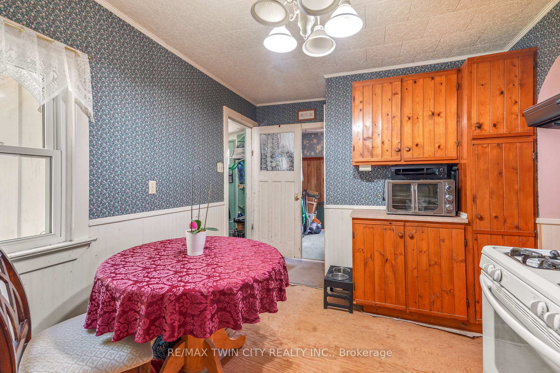 Photo 14 of 45 Wellington Street, Brant, Paris — HOMEH