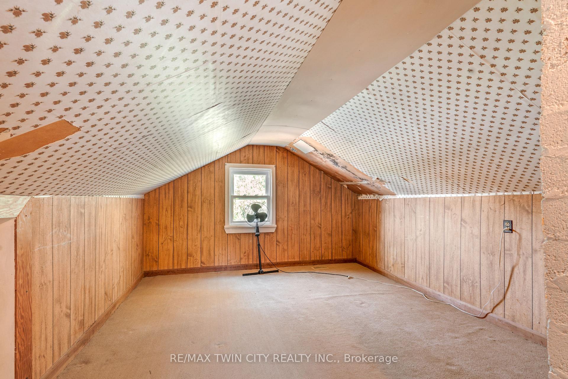 Photo 21 of 45 Wellington Street, Brant, Paris — HOMEH