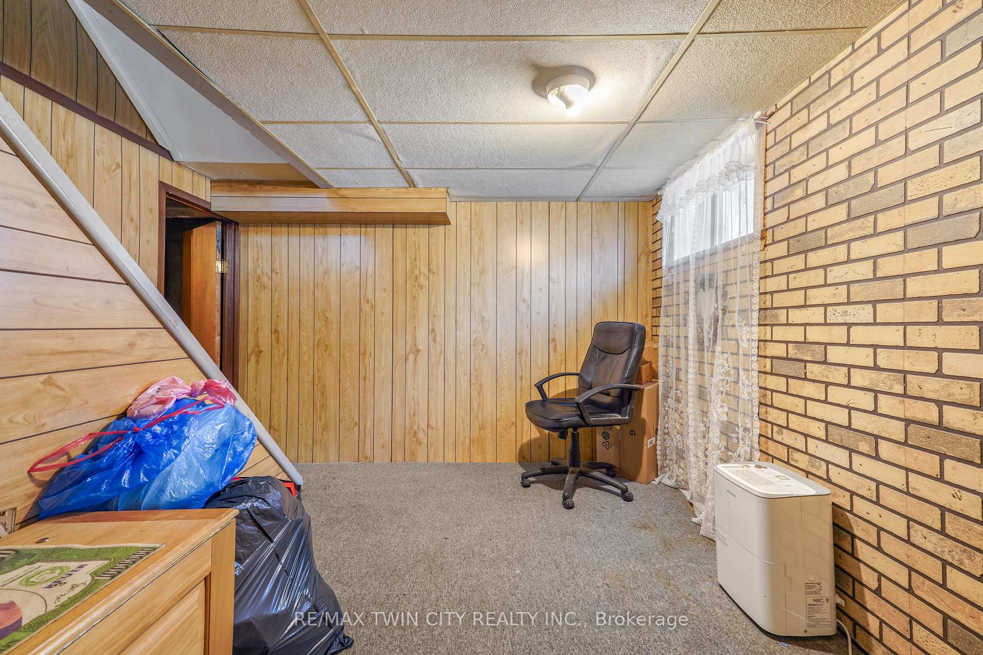 Photo 24 of 45 Wellington Street, Brant, Paris — HOMEH