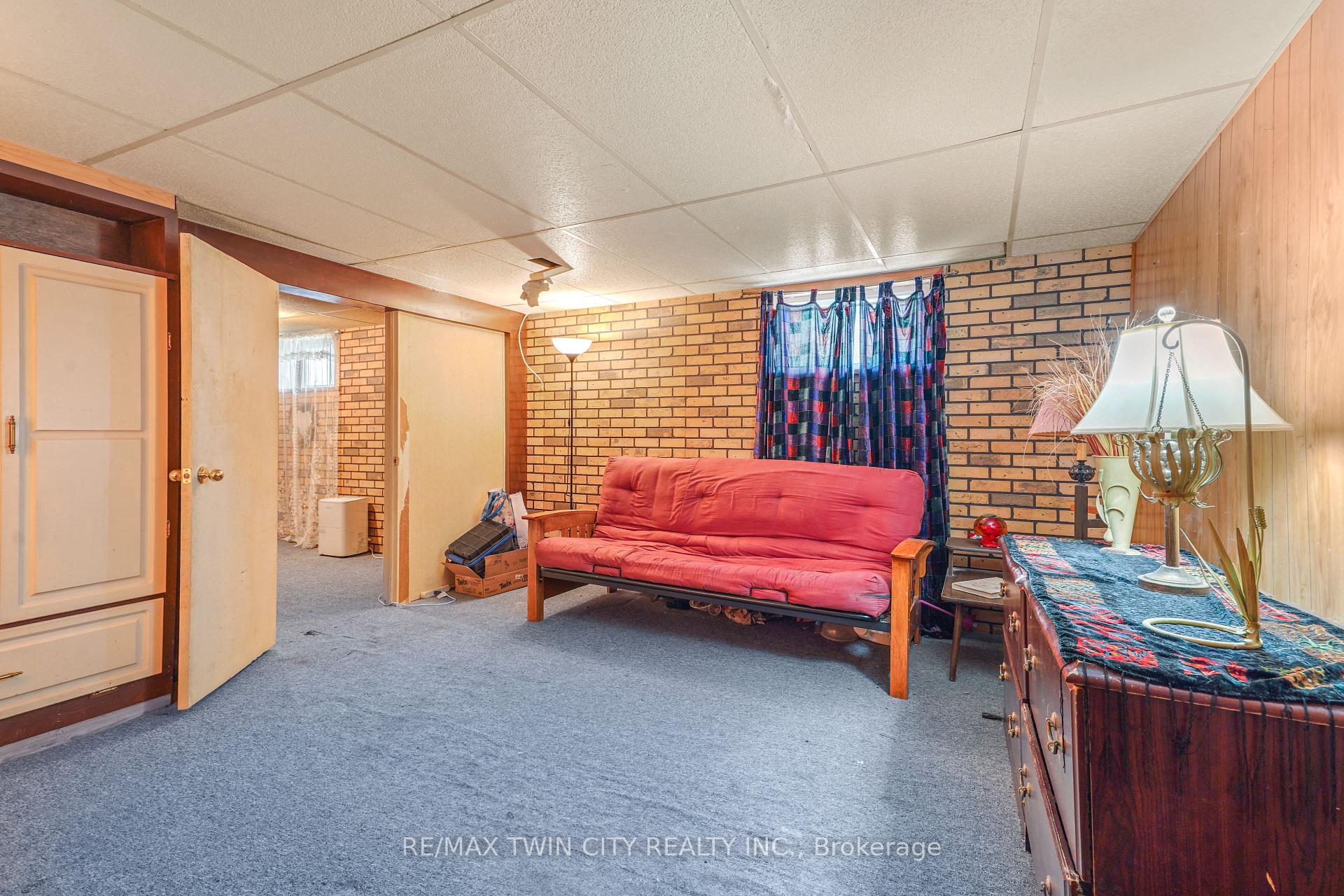 Photo 27 of 45 Wellington Street, Brant, Paris — HOMEH