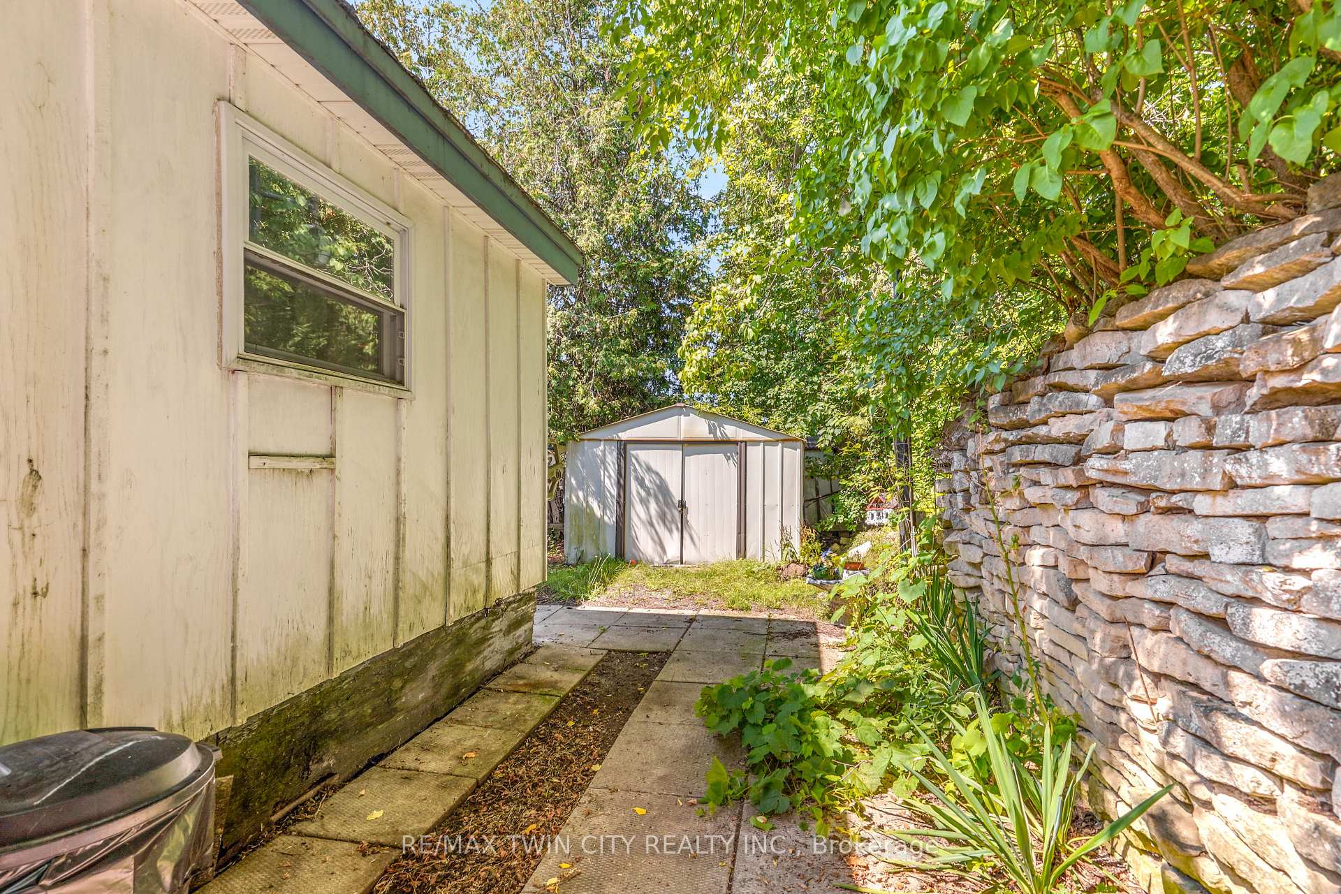 Photo 33 of 45 Wellington Street, Brant, Paris — HOMEH