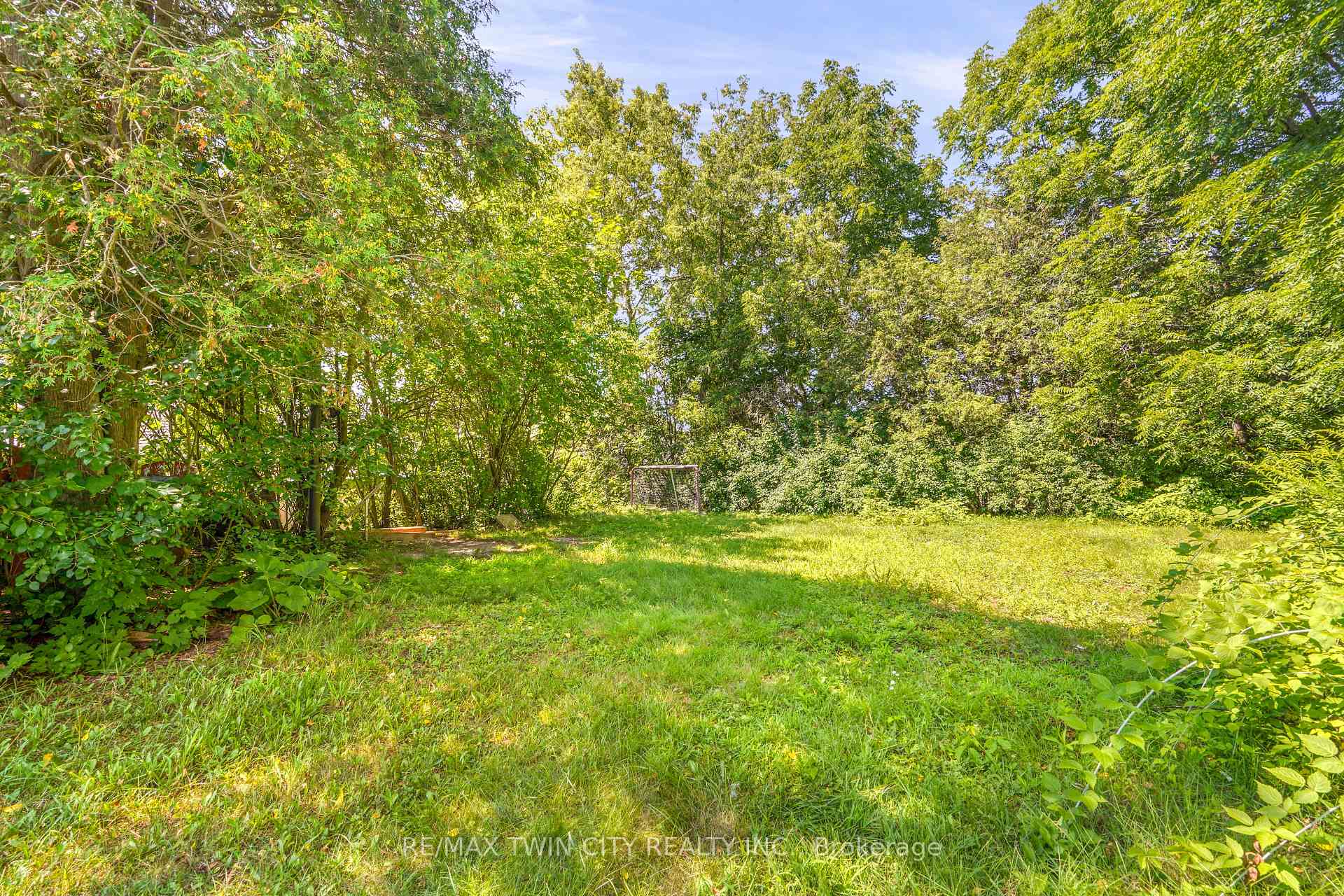 Photo 36 of 45 Wellington Street, Brant, Paris — HOMEH