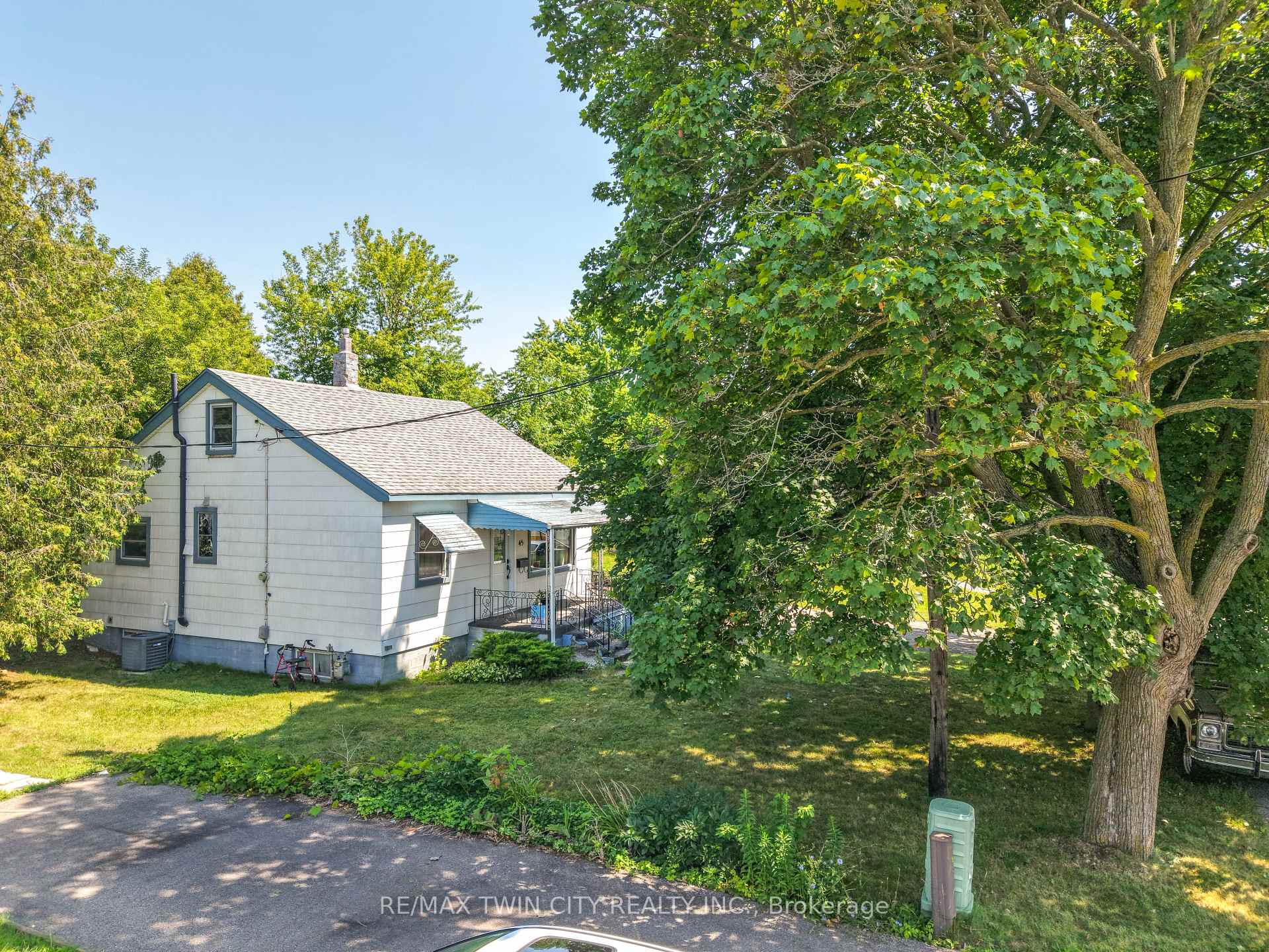 Photo 39 of 45 Wellington Street, Brant, Paris — HOMEH